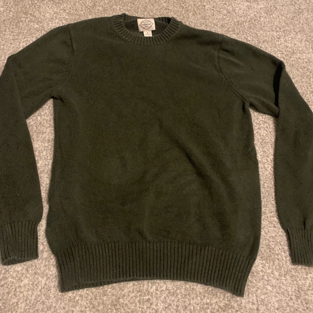 St. John's Bay Men's Forest Green Crewneck Sweater